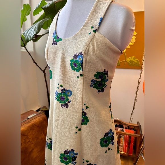 70s Vintage Floral Pinafore Sundress - Picture 2 of 5
